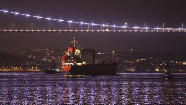 Bosfor boğazında nəqliyyatın hərəkəti dayandı – VİDEO  