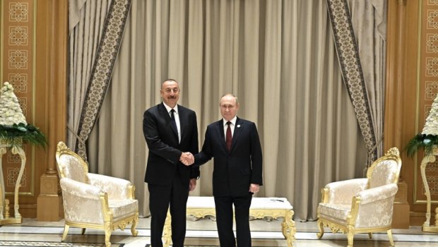 Vladimir Putin Prezident İlham Əliyevə zəng edib