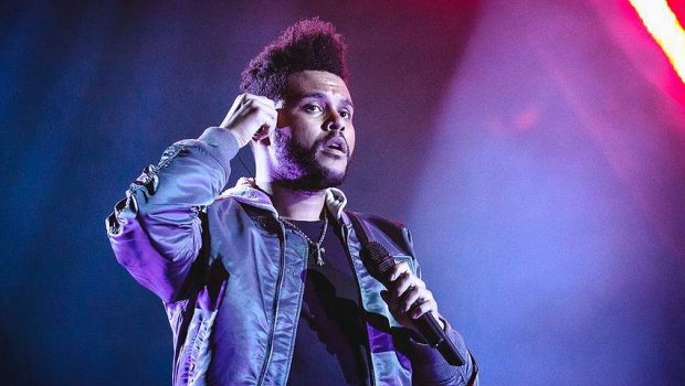 Dünya ulduzunun konsertdə səsi batdı, səhnəni yarımçıq TƏRK ETDİ – VİDEO