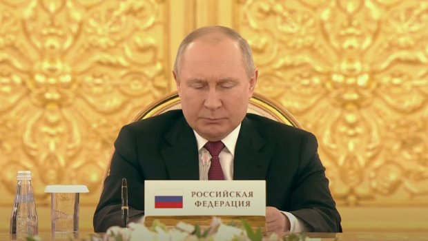 Rusiyalı deputatlar Putinə qarşı çıxdı: “Vətənə xəyanətdə ittiham olunsun” - FOTO 