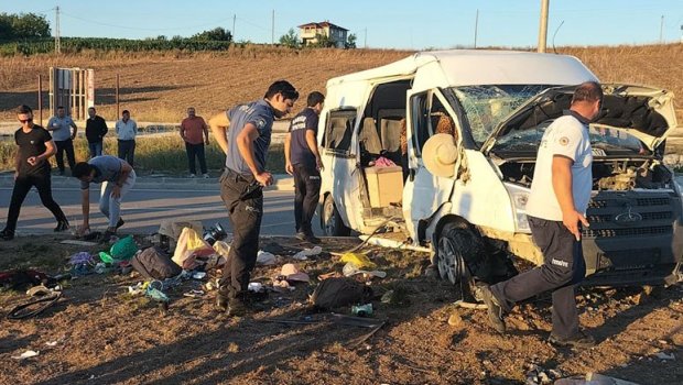 Türkiyədə günün ikinci ağır yol qəzası - 27 YARALI VAR / VİDEO