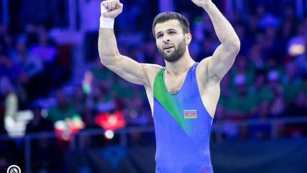 Eldəniz Əzizli ikiqat dünya çempionu oldu