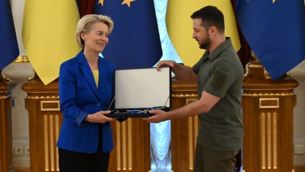 Zelenski Avropa Komissiyasının Prezidentinə orden təqdim etdi
