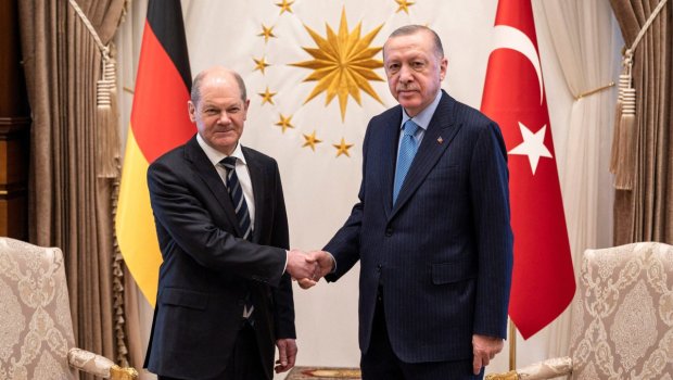 Ərdoğan Almaniya kansleri ilə görüşdü