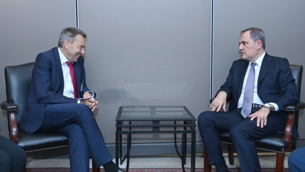 Ceyhun Bayramov Qırmızı Xaç Komitəsinin prezidenti ilə görüşdü