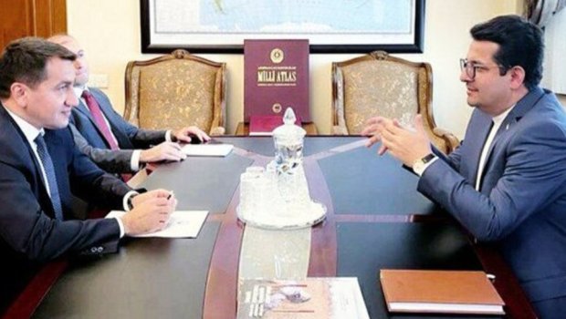 Hikmət Hacıyev İranın Bakıdakı səfiri ilə görüşüb – Nələr müzakirə edilib? 