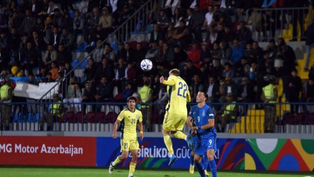 Qazaxıstan millisi azlıqda qaldı - VİDEO