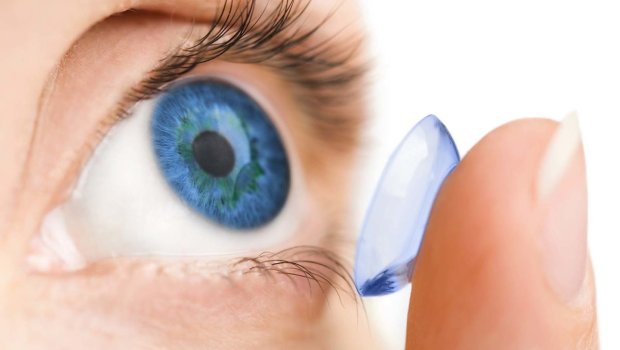 Kontakt linzalar məşqçini KOR etdi