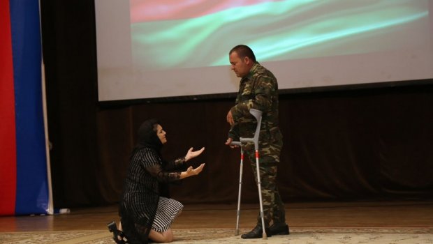 “Qazilərdən ibarət teatr Anım günü ilə bağlı bədii kompozisiya nümayiş etdirib - FOTO