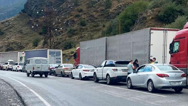 Rusiyadan Gürcüstan sərhədinə iki günə 20 mindən çox insan gedib