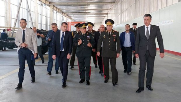 Baş Qərargah rəisi Gürcüstanda Milli Təlim və Tədris Mərkəzində olub - FOTO