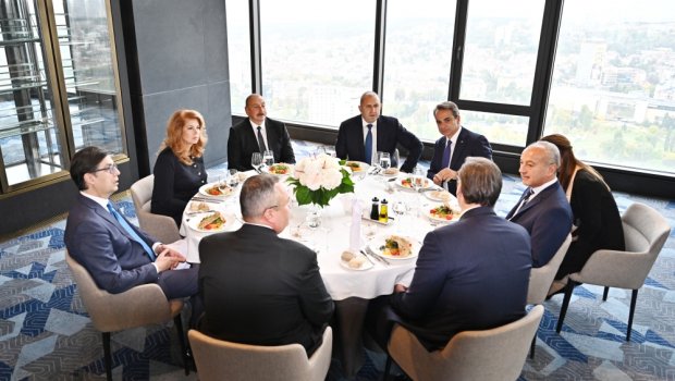 Prezident Sofiyada dövlət və hökumət başçıları üçün verilən rəsmi lançda iştirak edib