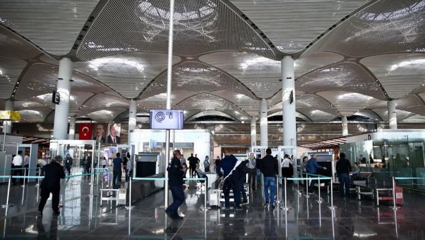 Rusları İstanbulda təyyarəyə buraxmadılar