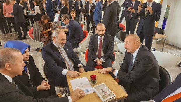 İlham Əliyev, Ərdoğan və Paşinyanın görüşündən yeni VİDEO