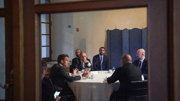 Makrondan dördtərəfli görüşlə bağlı PAYLAŞIM – FOTO  