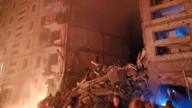 Rusiya Zaparojyeni bombaladı: 17 ölü, 40 yaralı var - VİDEO