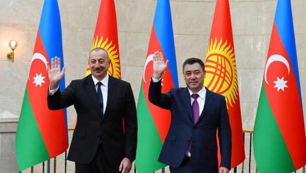 İlham Əliyevin Bişkekdə rəsmi qarşılanma mərasimi olub - FOTO-VİDEO