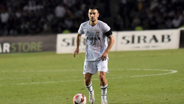 UEFA Qara Qarayevi təbrik etdi