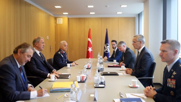 Hulusi Akar NATO Baş katibi ilə regional müdafiə, təhlükəsizlik məsələlərini MÜZAKİRƏ EDİB 
