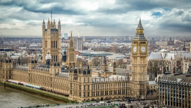 Britaniyada XİN rəhbəri maliyyə naziri oldu