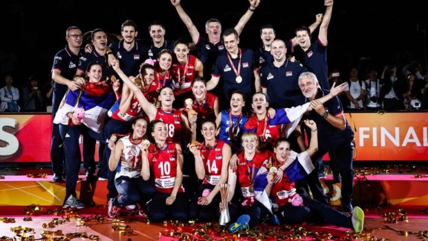 Serbiyanın qadın voleybolçuları ikiqat dünya çempionu oldu