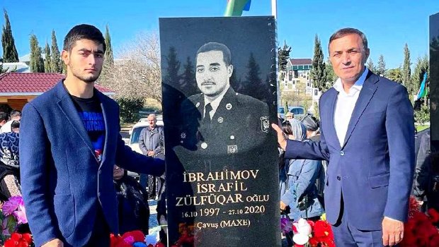Mənsum İbrahimov şəhid qardaşı oğlunun məzarını ziyarət etdi - FOTO
