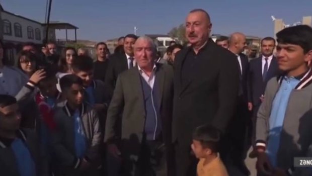 “Məzahir Pənahova deyin kağız-kuğuzu korlamasın, bizim Prezident əbədi seçilib” – 76 yaşlı Ağalı sakini - VİDEO 