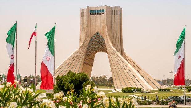 İranın erməni qardaşlığının PƏRDƏARXASI – Tehran niyə Fransa ilə eyni mövqedən çıxış edir?