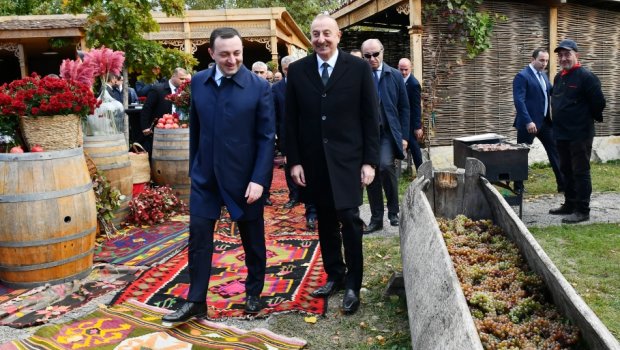 İlham Əliyev və İrakli Qaribaşvili Muxrani saray kompleksini gəzdilər - FOTO