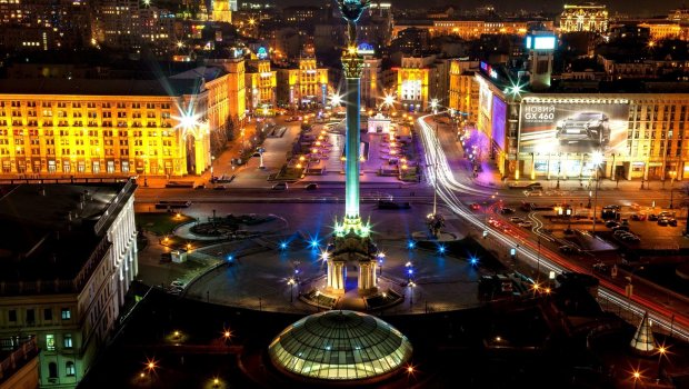 İşıqsız qalan Kiyevin gecə GÖRÜNTÜSÜ – FOTO  