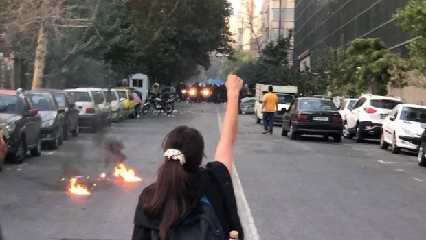 İranda daha bir qadın hökumət qüvvələri tərəfindən öldürüldü - FOTO