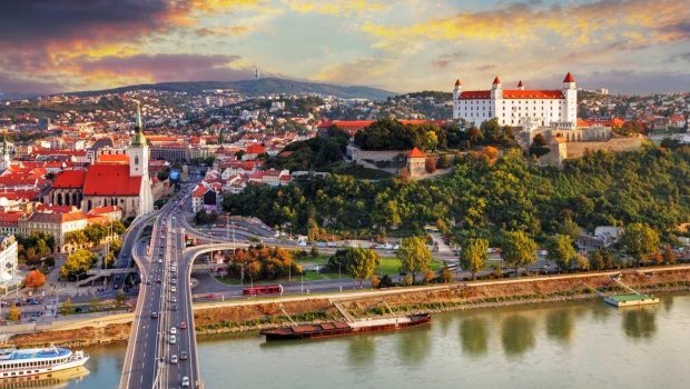 Slovakiya-dan Çexiyaya İTTİHAM - Şengen razılaşmasını pozub 