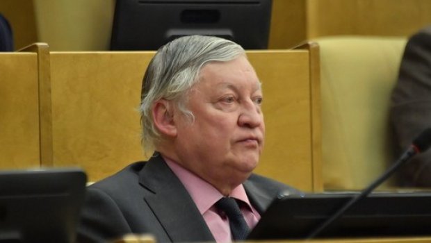 Sərxoş vəziyyətdə ağır zədələnən Anatoli Karpov XƏSTƏXANAYA YERLƏŞDİRİLDİ