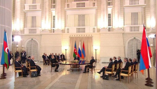 Üçtərəfli görüşdə razılaşdırılan sənəddə Qarabağdan bəhs edilmir - FOTO