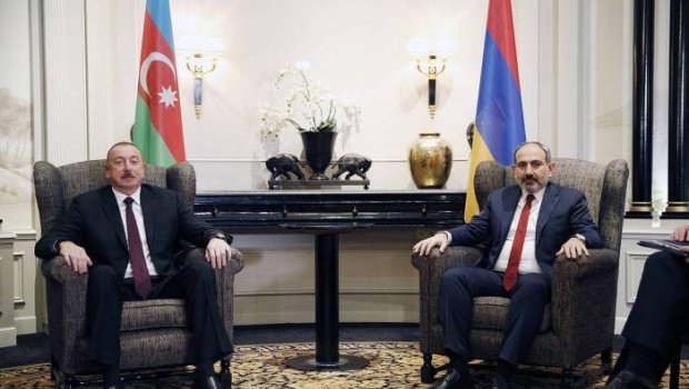 Paşinyan Qaribaşviliyə İlham Əliyevlə Soçidə görüşü barədə danışdı