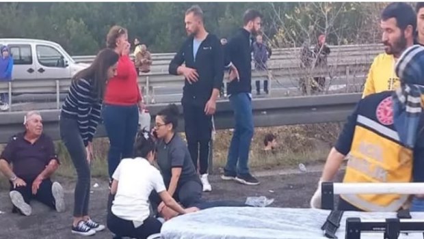 Türkiyədə avtobus qəzaya uğradı - 3 ölü, 16 yaralı var