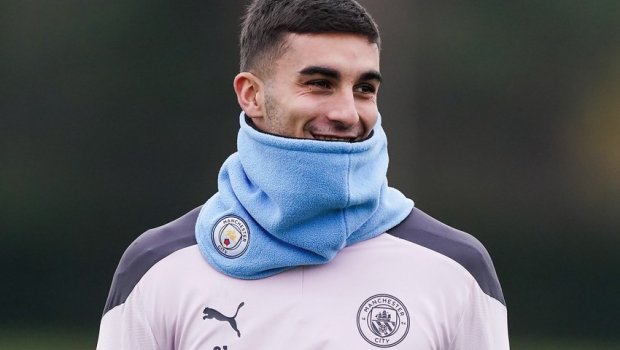 Avropa nəhəngləri türk hücumçu uğrunda mübarizə aparır