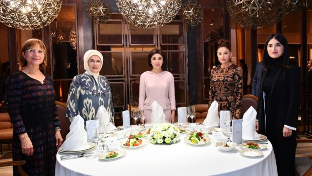 TDT ölkələrinin birinci xanımları ŞAM YEMƏYİNDƏ - FOTO 