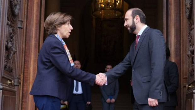 Ararat Mirzoyan fransalı həmkarına Azərbaycanla normallaşma prosesindən DANIŞDI