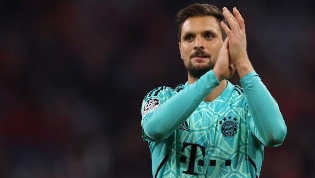 “Bavariya” qapıçısı ilə müqaviləni uzatdı