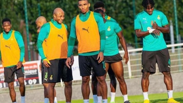 Bu komanda yarışa getdi, amma forma aparmağı unutdu 