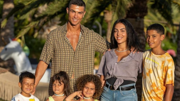 Ronaldodan ürəkdağlayan sözlər: “Uşaqlarım soruşurlar ki, qardaşımız haradadır?” - FOTO