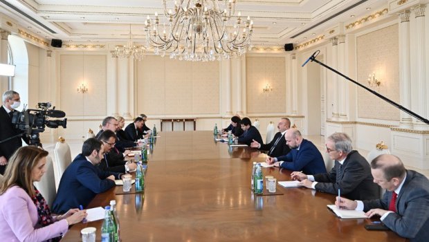 İlham Əliyev Aİ-nin Şərq Tərəfdaşlığı üzrə xüsusi elçisini qəbul edib