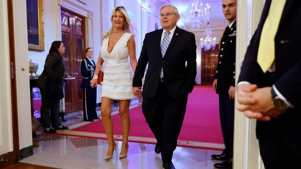 ABŞ Prokurorluğu həyat yoldaşı erməni olan senatorun işini araşdırır - DETALLAR