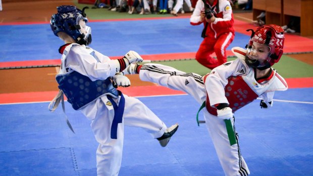 Taekvondoçularımız Avropa çempionatının ilk günündə 2 medal qazanıb