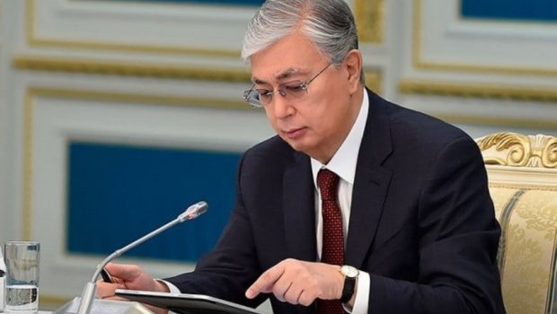Tokayev and içdi