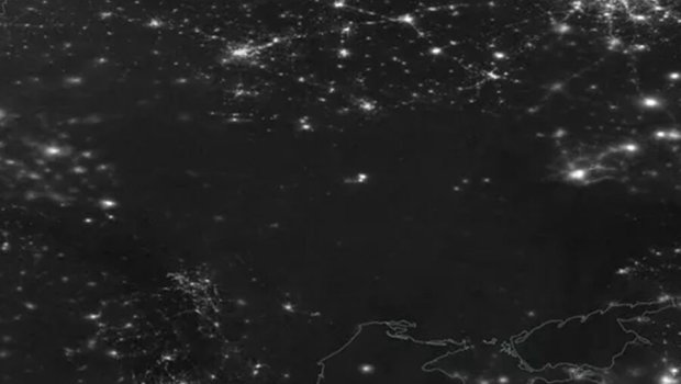 NASA kosmosdan foto PAYLAŞDI: Ukrayna qaranlıq içində - FOTO 