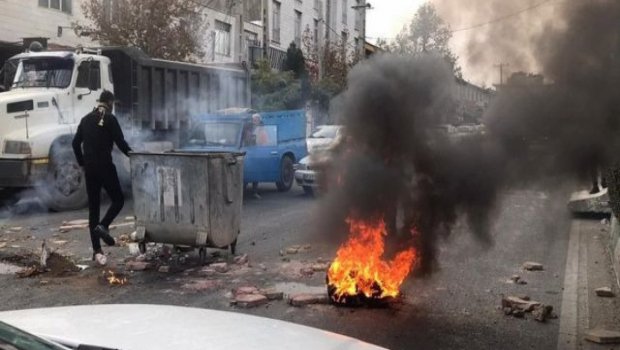 İranda etirazlarda 300 nəfər ölüb