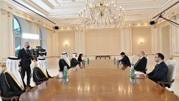 İlham Əliyev Birləşmiş Ərəb Əmirliklərinin rəsmisini qəbul edib - VİDEO