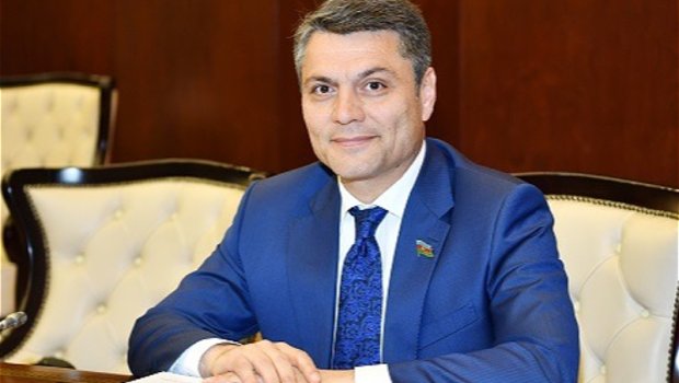 Deputatın ilk dəfə danışmaq arzusu baş tutmadı – VİDEO